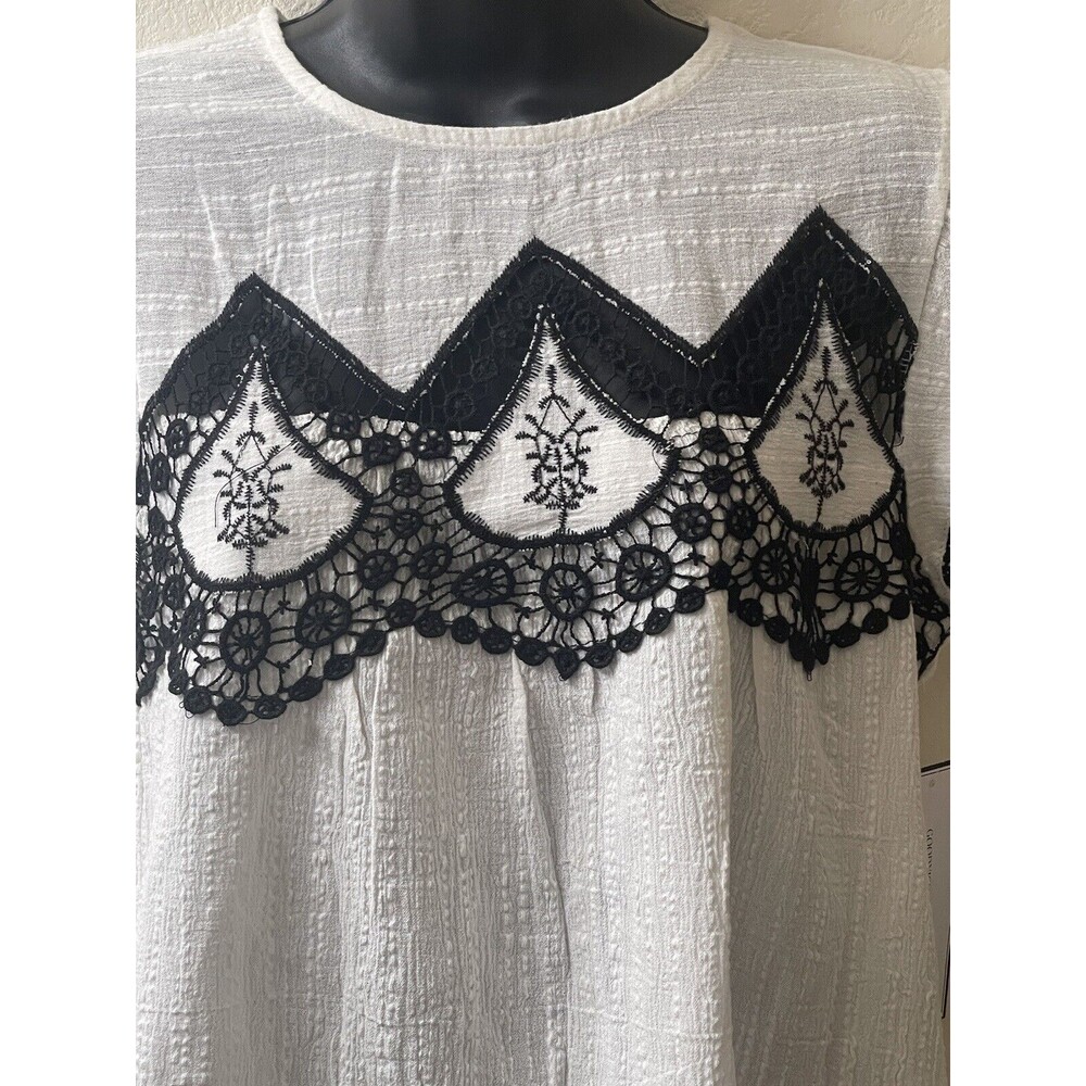 NWT Goodnight Macaroon Womens Round Neck Butterfly Sleeve Embroidered Blouse Sm - Picture 2 of 9